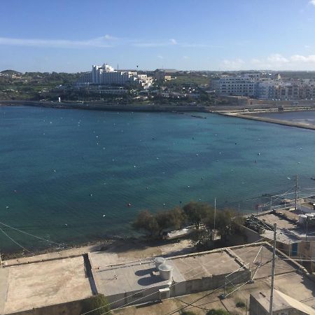 Seafront Apartment Blue Water St. Paul's Bay Exterior photo