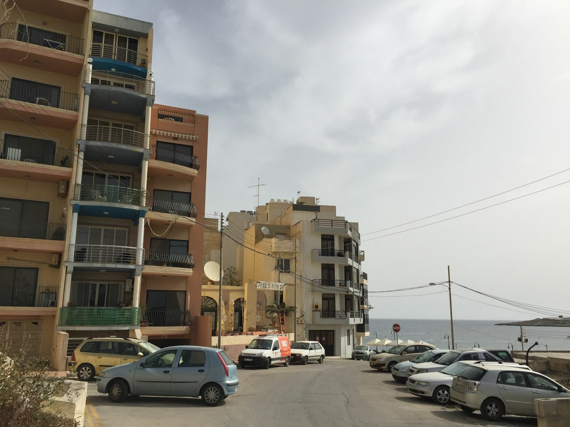 Seafront Apartment Blue Water St. Paul's Bay Exterior photo